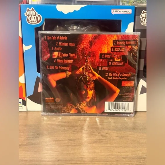 Taylor Swift The Life of a Showgirl SIGNED CD Photo #3 - Picture 3 of 3